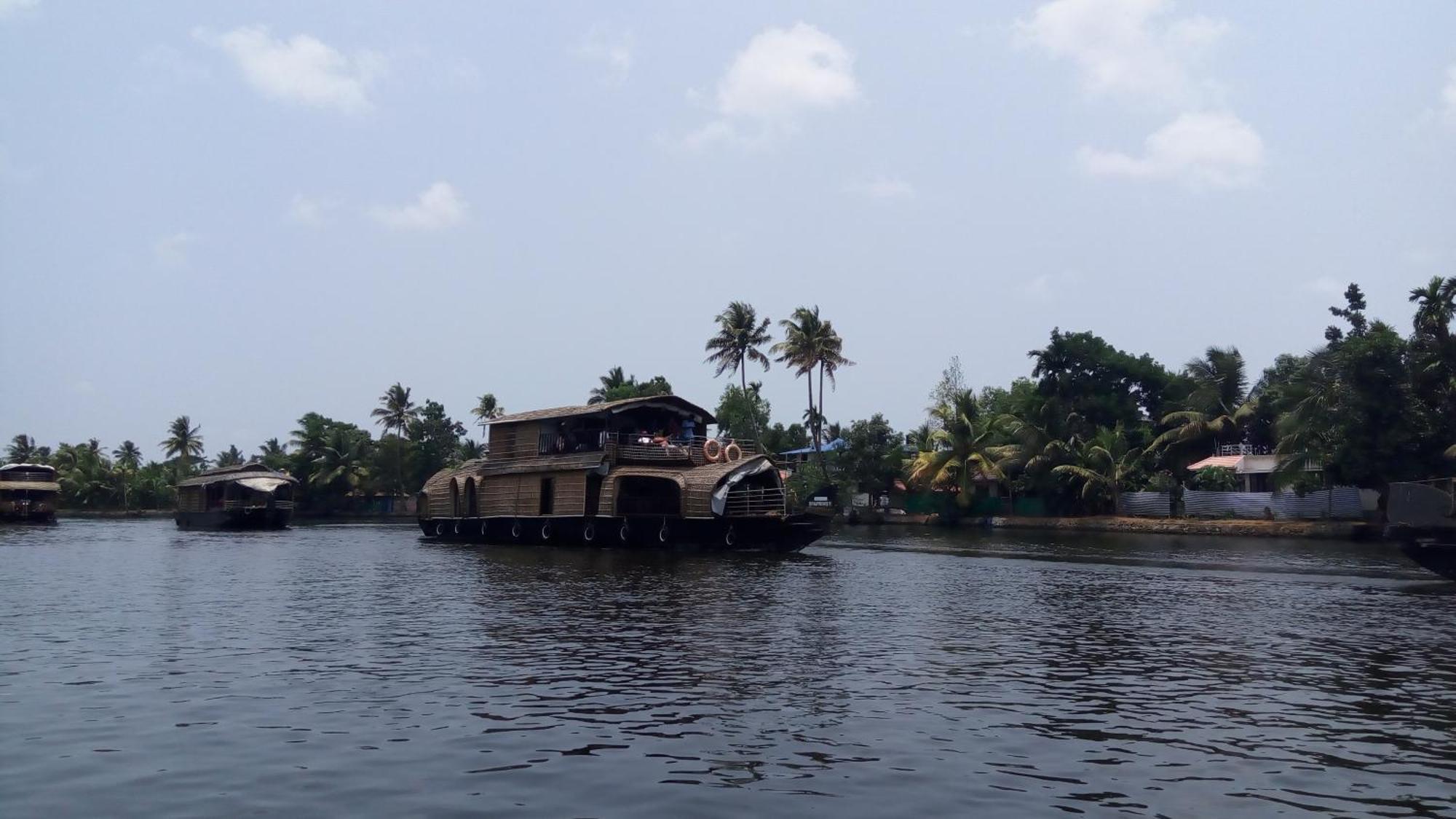 Sea Breeze Beach Home Alappuzha Extérieur photo